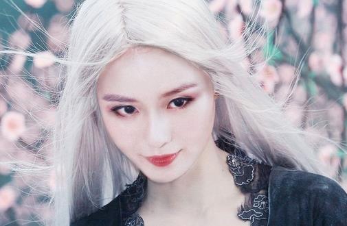 年轻人头发变白是怎么回事