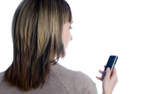 头发老出油该如何护理