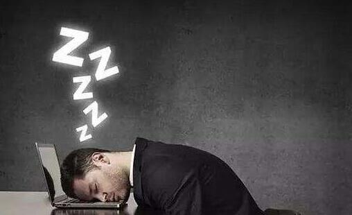 为什么熬夜会长痘痘