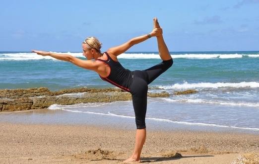 瑜伽体式帮你矫正小腿肌肉