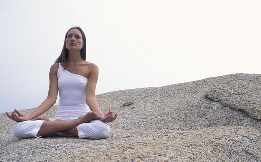 瑜伽帮你巧妙瘦肚子