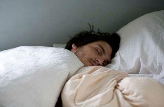 男人健康与否看你的睡觉姿势