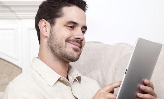 男人为什么爱装“文化人”