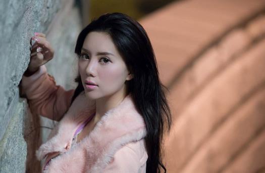 按摩六阳经帮女性缓解四肢发冷