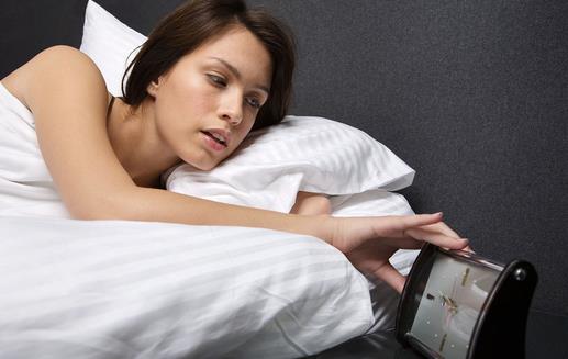 熬夜时如何把伤害降到最低？