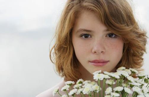 青春期的女孩子该如何保养乳房