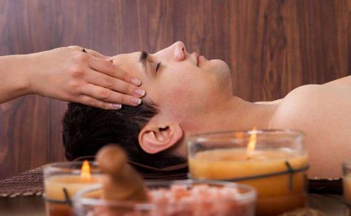 经常失眠?穴位按摩还你好睡眠