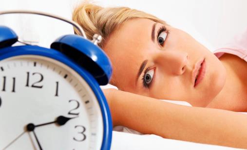 晚上睡不着白天起不来是咋回事