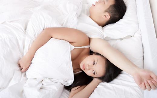 长期睡眠不足当心高血压!