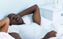 睡姿影响男人性功能 什么睡姿好