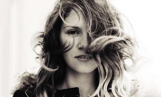 秋冬季节掉头发是咋回事