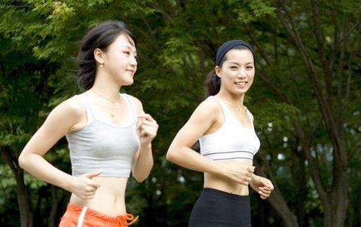 青春期少女闭经的原因有哪些