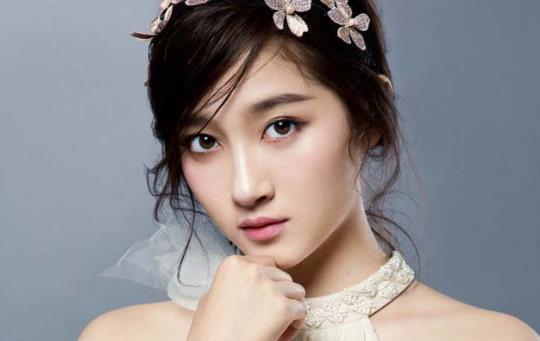 关晓彤个人资料简介 关晓彤照片 关晓彤演过的电视剧