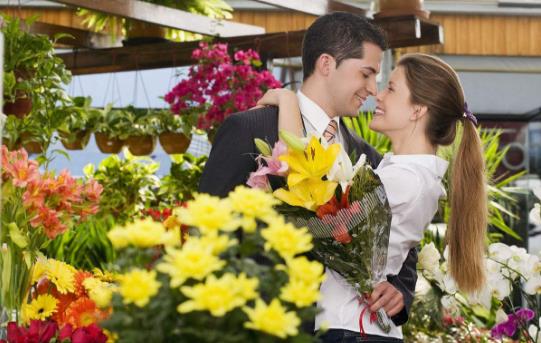 2019女性创业开这三种店:童装店花店和蛋糕烘焙店