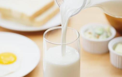 喝牛奶好处多 孕期喝什么奶制品好