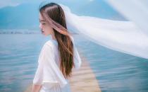 女生虎背熊腰真是“背影杀手” 这几招教你变美背