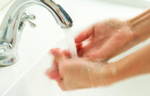 这些习惯会增加食物中毒风险 应该多多留意