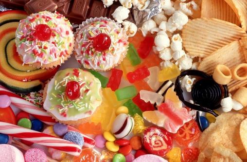 垃圾食品易导致动脉硬化 甚至还会缩短人的寿命