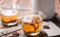 老人喝不同茶饮不同效果 老人不适合喝的四类草药