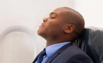 ​搭长途飞机助眠小方法 常爱旅行的你一定要知道