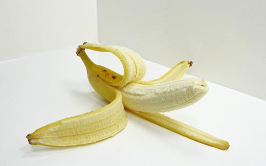 香蕉皮有非常高的营养成份 香蕉皮的神奇小妙用