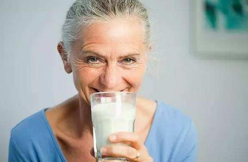 老人补钙常吃的食物推荐 注意补钙过度也有危害