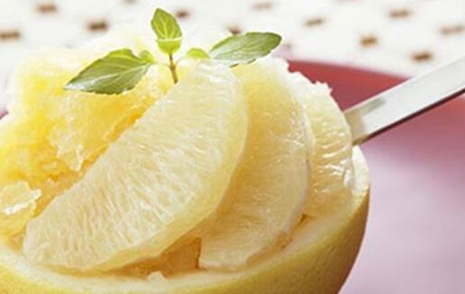 柚子营养价值及食用禁忌 挑柚子的方法