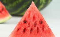 西瓜是夏季的消暑果品 食用西瓜的好处及禁忌