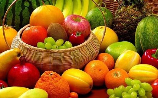 食品都讲究饮食平衡 给宝宝吃水果注意事项