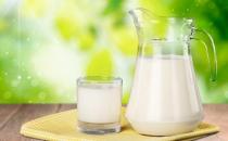 ​脱脂牛奶vs全脂牛奶 更适合减肥的牛奶
