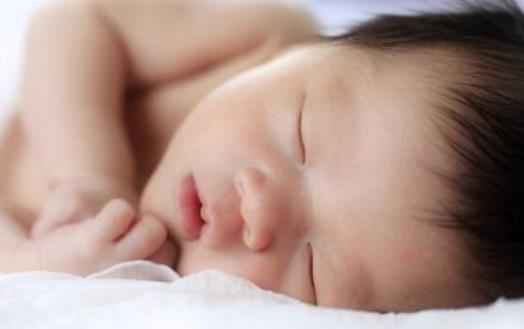 母乳是母亲给予婴儿的特别礼物 母乳喂养注意事项