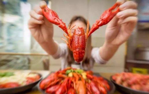 夏季吃下龙虾的原则注意事项 吃不对会致命
