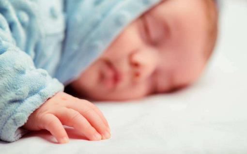 宝宝睡不好影响生长发育  关于宝宝的睡眠问题