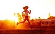 跑步的三个标准没达到伤膝盖 跑步虽好不要伤膝盖哦