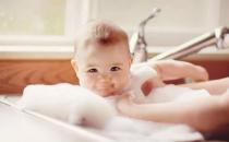 ​给婴儿洗澡的方法 婴儿洗澡注意事项