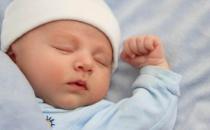 婴儿攒肚和便秘的区别 调节婴儿便秘方法