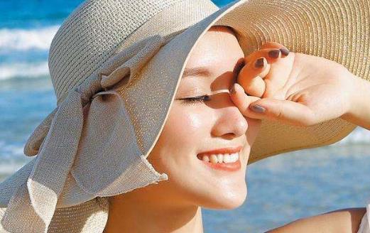 人手必备的夏季护肤小手册 让皮肤光泽细腻妆容清爽
