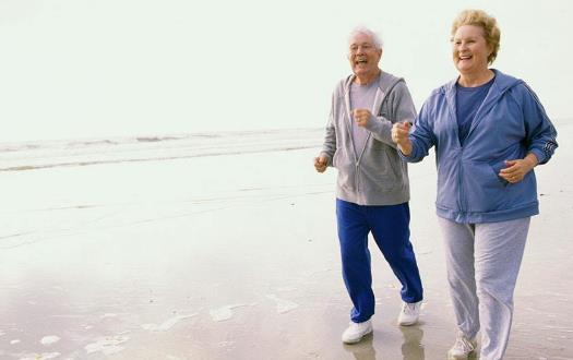 老年人运动不当过度膝盖受伤 容易伤膝盖的运动