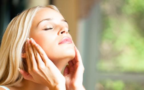 敏感肌如何护肤 温柔呵护是关键