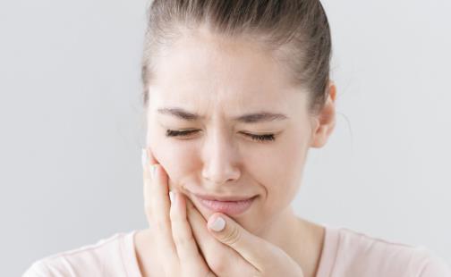 教你快速判断牙疼及缓解牙疼的几个办法