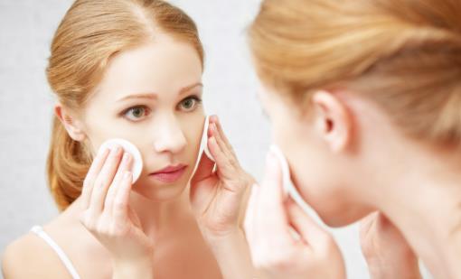 警惕卸妆误区卸妆的正确示范 日常快速卸妆的方法