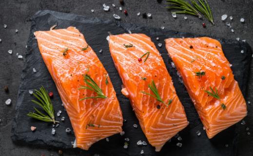 吃鱼补脑 鱼子含有的卵磷脂更多更利于补脑