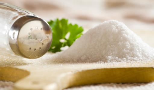 让你家的食用盐走出厨房 食用盐隐藏的日常用处揭秘