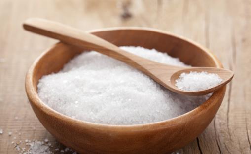 让你家的食用盐走出厨房 食用盐隐藏的日常用处揭秘