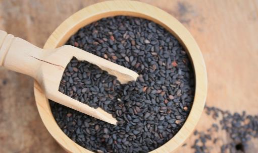 六款黑芝麻简单食疗方 还你秀发美肤