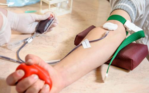 多献血能改善血液粘稠