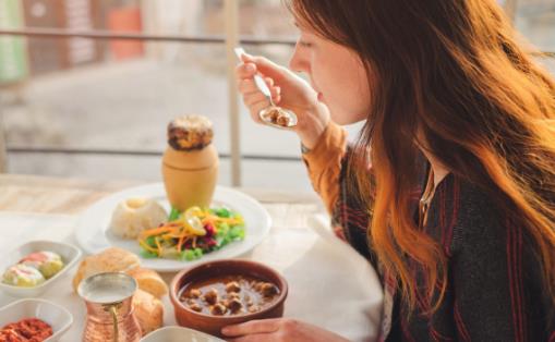吃饭时的坏习惯易致身体疾病 吃饭注意细节更健康