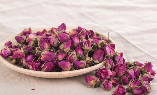 玫瑰花茶的功效与作用 想要美容养颜可多喝它