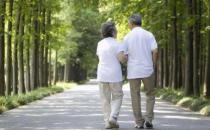 ​老人走路来健身 老年人步行健身的六方法