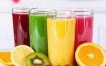 ​果汁的害处不亚于碳酸饮料 少喝果汁多喝水为宜